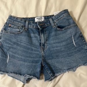 Denizen Levi's shorts